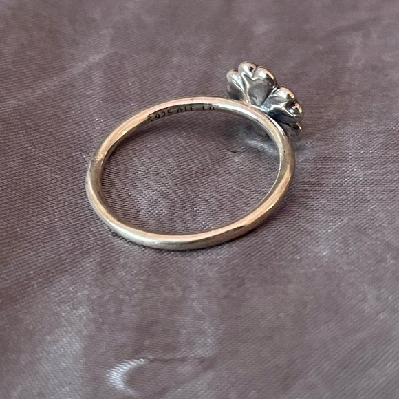 PANDORA - WHITE PRIMROSE RING - Picture 2 of 3